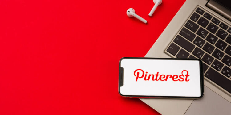 Pinterest, Hayal Kırıklığı Yaratan Kazanç Raporuna Rağmen ChatGPT’den Daha Fazla Arandığını İddia Ediyor