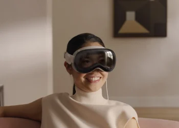 YouTube, Apple Vision Pro İçin Özel Uygulamasını Nihayet Yayınladı