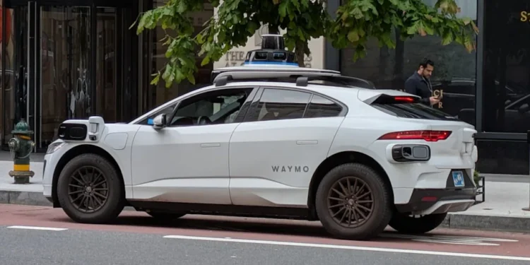 Waymo Strateji Değiştiriyor: Uber Bağımlılığını Azaltma Planları Masada